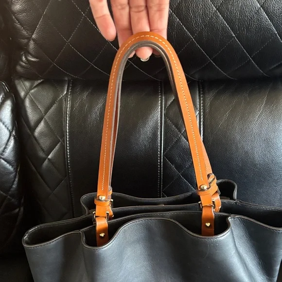 Dooney & Bourke City Flynn Tote Purse - Picture 8 of 14